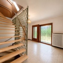 Treppenhaus und Diele  Einfamilienhaus Bad H�nningen IDEAL F�R FAMILIEN - EINFAMILIENHAUS MIT GARTENPARADIES IN BAD H�NNINGEN