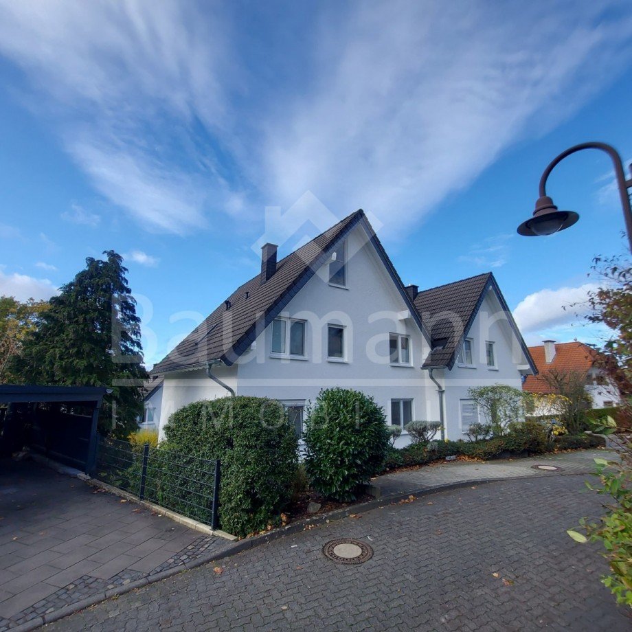 Ansicht Stra�e Maisonettewohnung Linz am Rhein