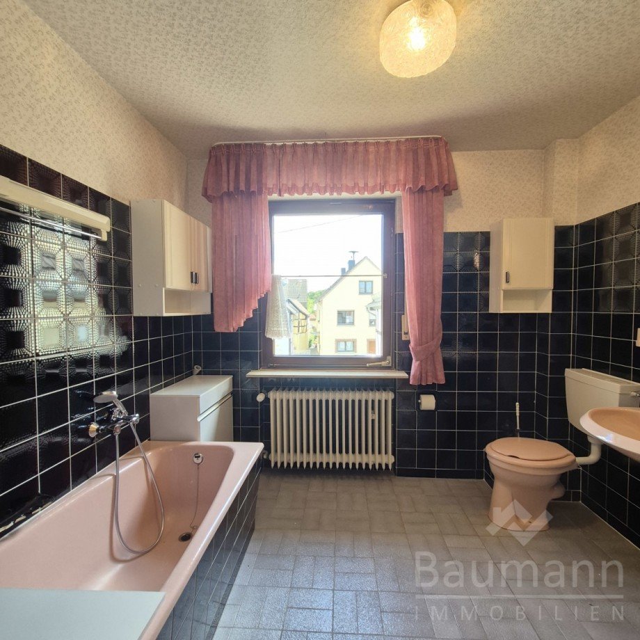 OG Bad Einfamilienhaus Erpel