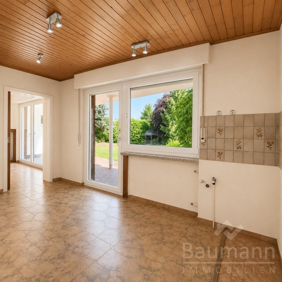 K�che im Untergeschoss mit Zugang zum Garten Einfamilienhaus Bad H�nningen Einfamilienhaus Bad H�nningen