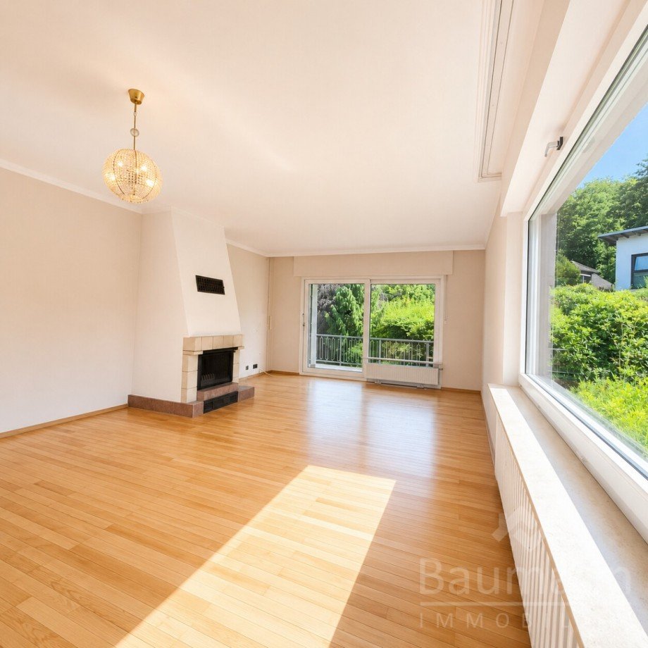 Wohnzimmer mit Zugang zum Balkon Einfamilienhaus Bad H�nningen Einfamilienhaus Bad H�nningen