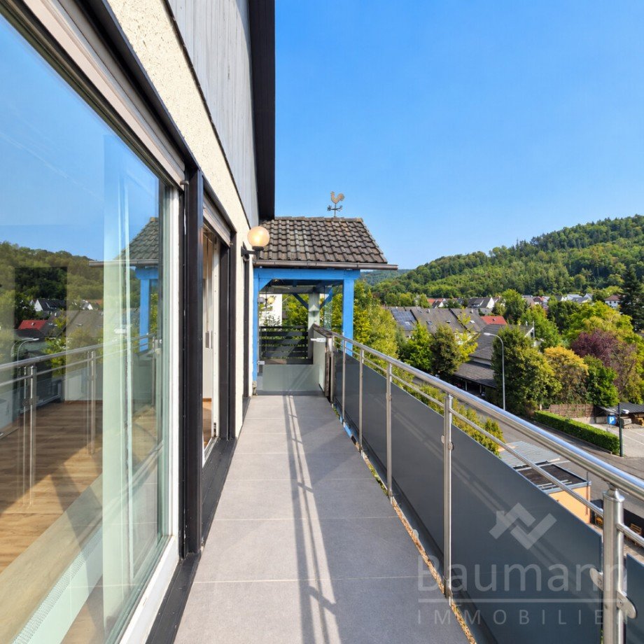 Moderner Balkon mit Weitblick - Einfamilienhaus in Bad H�nningen (*) Einfamilienhaus Bad H�nningen