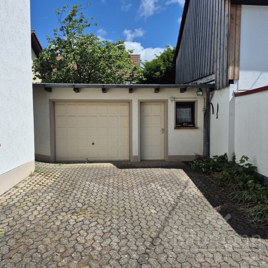 Ansicht Garage Einfamilienhaus Erpel