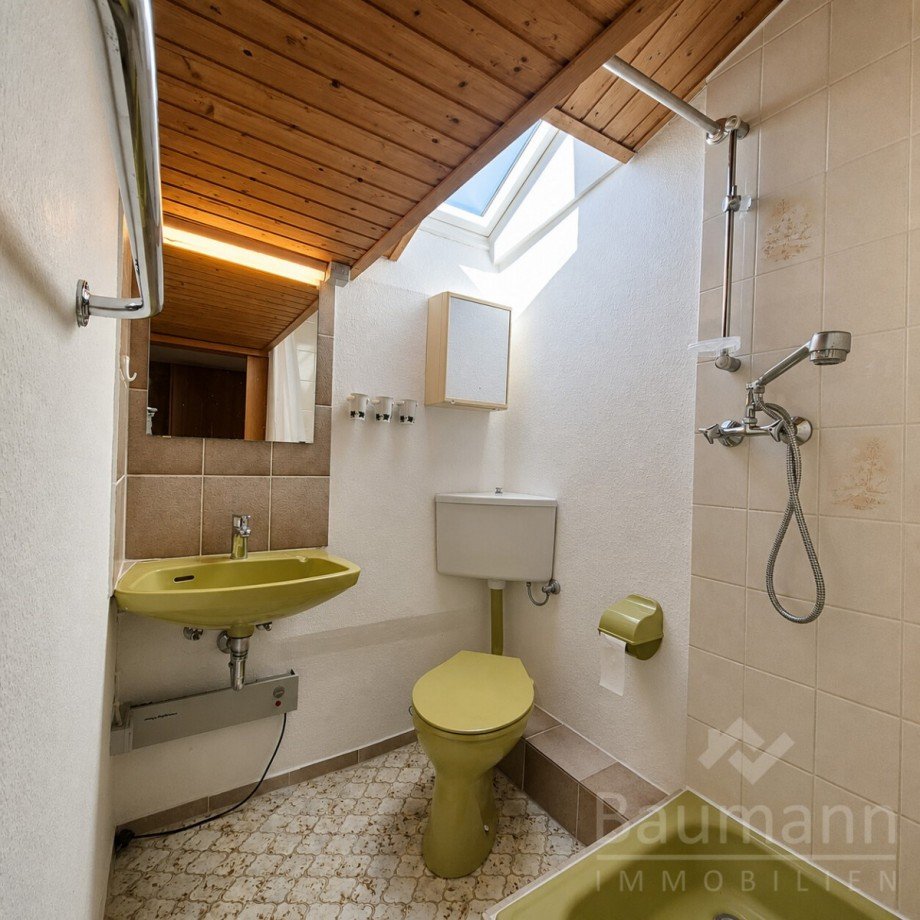 kleines Duschbad im Dachgeschoss Einfamilienhaus Bad H�nningen Einfamilienhaus Bad H�nningen