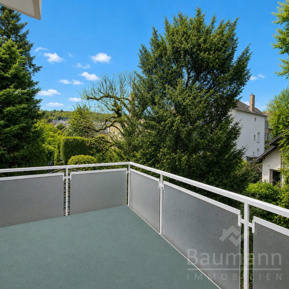 Balkon mit Blick ins Gr�ne Etagenwohnung Bad Honnef