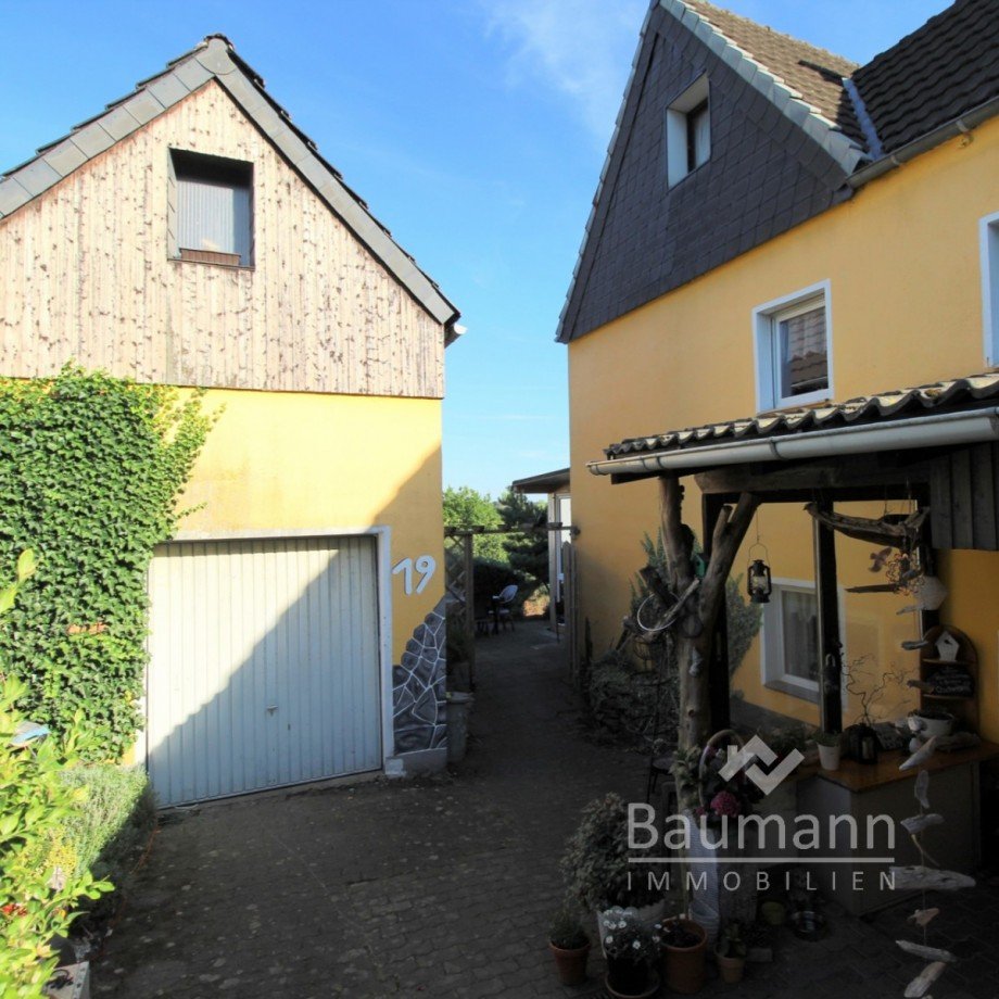 Seitenansicht-Nebengeb�ude Einfamilienhaus Sankt Katharinen