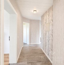 Zweifamilienhaus-Neustadt-Wied-Wohnung-Obergeschoss-Diele ZWEIFAMILIENHAUS MIT GROSSZ�GIGEM GARTEN - RUHIGE LAGE, DREI GARAGEN UND VIELE M�GLICHKEITEN