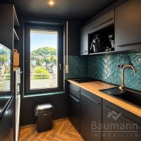 Bild (a917b353092c2c8d34e084e2cd5ca40e): EINFAMILIENHAUS MIT EINLIEGERWOHNUNG IN BAD H�NNINGEN - WOHNEN MIT PV-ANLAGE UND WEITBLICK