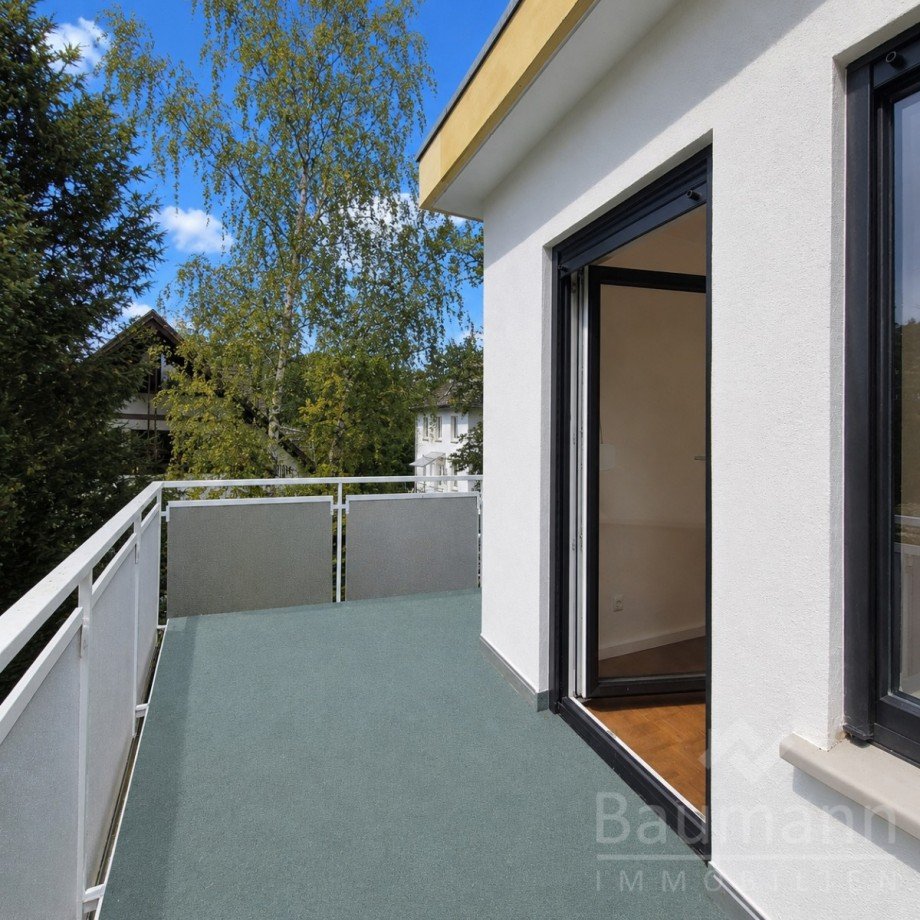 ger�umiger Balkon Etagenwohnung Bad Honnef