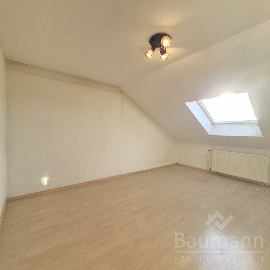 Zimmer II DG Reihenmittelhaus Linz am Rhein