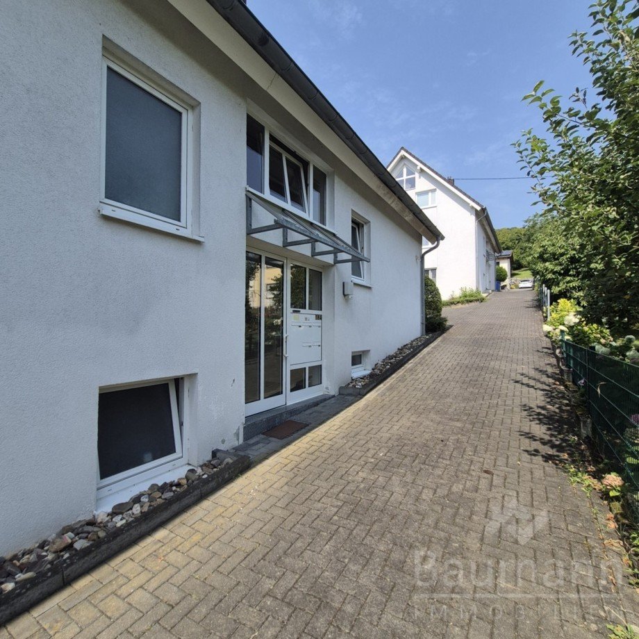Ansicht Hauseingang Maisonettewohnung Linz am Rhein