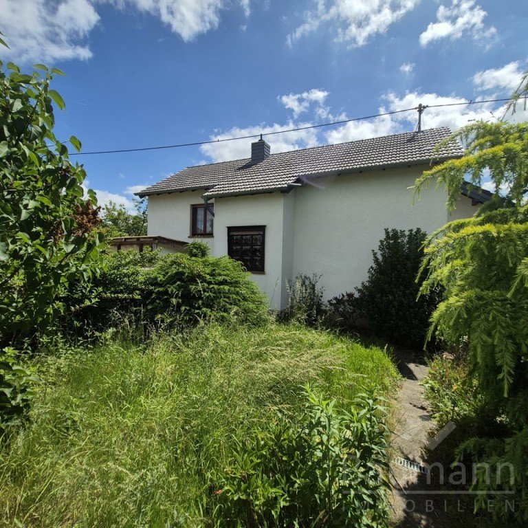 Ansicht Garten Erpel Einfamilienhaus ZWEI EINFAMILIENH�USER MIT HOF, GARTEN UND CHARME IN ERPEL-ORSBERG